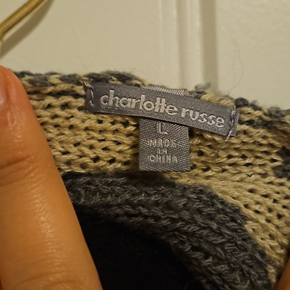 Aztec Print Knit Cardigan Size Large Grey and Beige - Picture 3 of 6